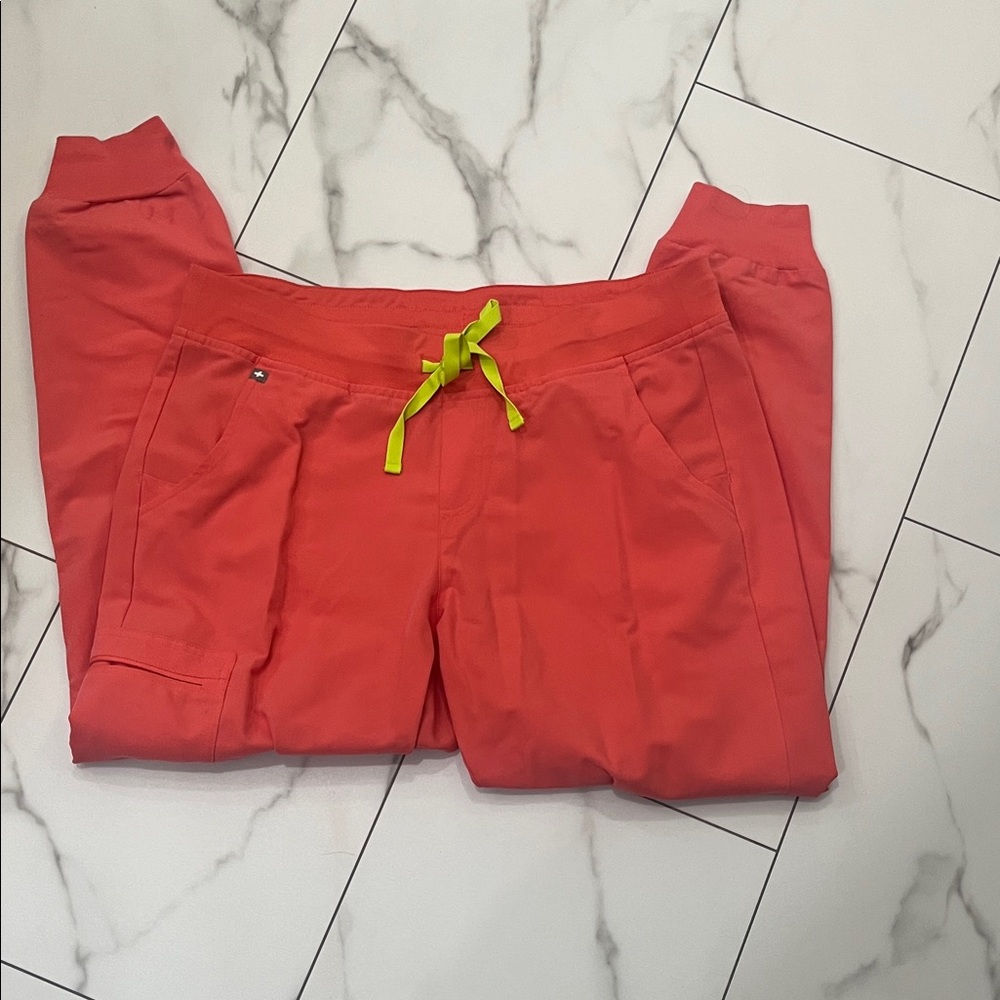 Figs scrub pants hot coral size L